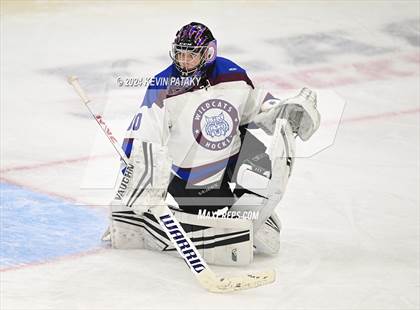 Thumbnail 2 in Conard vs. Suffield/Granby/Windsor Locks (CIAC DIII Semifinal) photogallery.