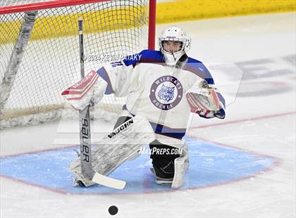 Thumbnail 3 in Conard vs. Suffield/Granby/Windsor Locks (CIAC DIII Semifinal) photogallery.
