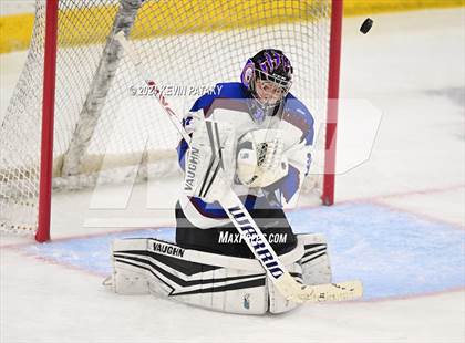 Thumbnail 2 in Conard vs. Suffield/Granby/Windsor Locks (CIAC DIII Semifinal) photogallery.