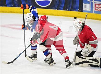 Thumbnail 2 in Conard vs. Suffield/Granby/Windsor Locks (CIAC DIII Semifinal) photogallery.