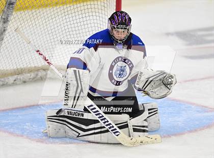 Thumbnail 1 in Conard vs. Suffield/Granby/Windsor Locks (CIAC DIII Semifinal) photogallery.