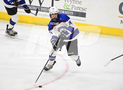 Thumbnail 3 in Conard vs. Suffield/Granby/Windsor Locks (CIAC DIII Semifinal) photogallery.