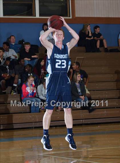 Thumbnail 1 in Oakmont @ Center (Foundation Game) photogallery.