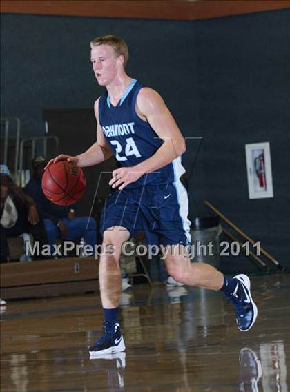 Thumbnail 3 in Oakmont @ Center (Foundation Game) photogallery.
