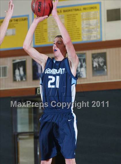 Thumbnail 1 in Oakmont @ Center (Foundation Game) photogallery.
