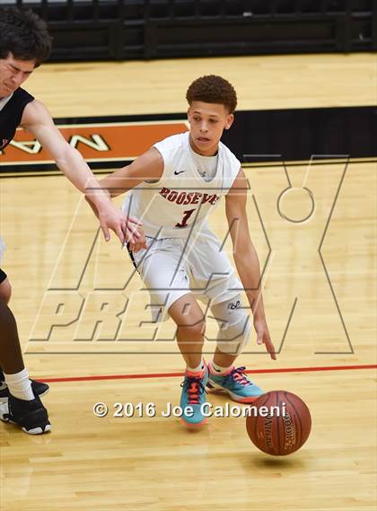 Thumbnail 1 in Churchill vs Roosevelt [Theodore] (Littleton Gym) photogallery.