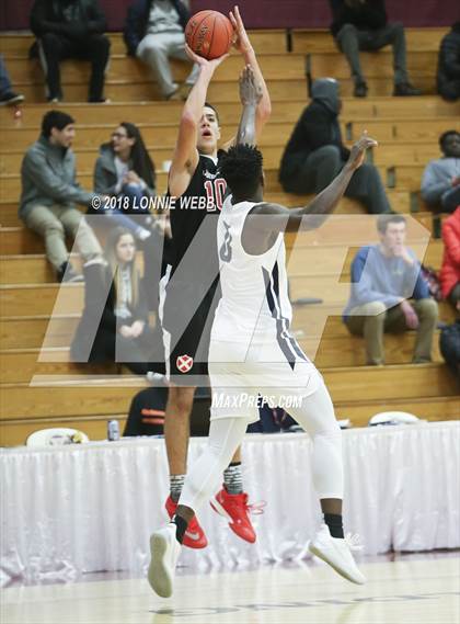 Thumbnail 3 in Woodstock Academy vs. St. Andrew's (Spalding Hoophall Classic) photogallery.