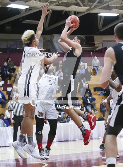 Thumbnail 1 in Woodstock Academy vs. St. Andrew's (Spalding Hoophall Classic) photogallery.
