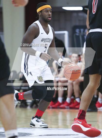 Thumbnail 1 in Woodstock Academy vs. St. Andrew's (Spalding Hoophall Classic) photogallery.