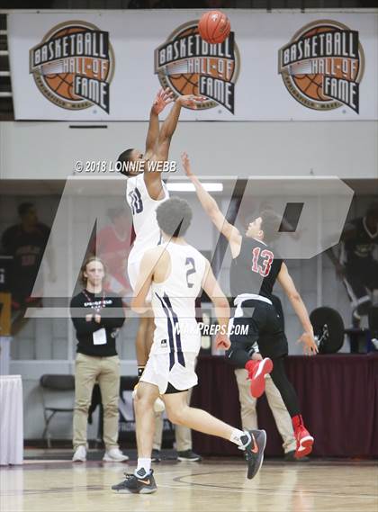 Thumbnail 1 in Woodstock Academy vs. St. Andrew's (Spalding Hoophall Classic) photogallery.