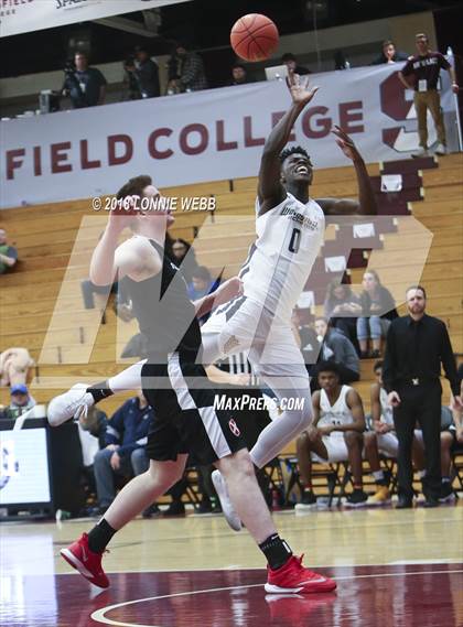 Thumbnail 2 in Woodstock Academy vs. St. Andrew's (Spalding Hoophall Classic) photogallery.