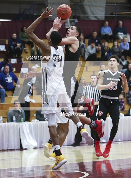 Thumbnail 1 in Woodstock Academy vs. St. Andrew's (Spalding Hoophall Classic) photogallery.