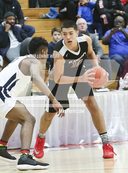 Thumbnail 1 in Woodstock Academy vs. St. Andrew's (Spalding Hoophall Classic) photogallery.