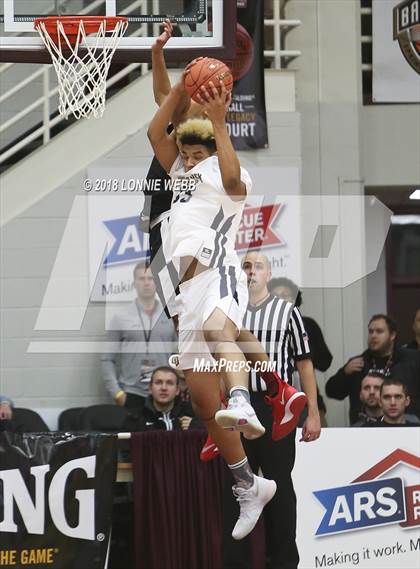 Thumbnail 1 in Woodstock Academy vs. St. Andrew's (Spalding Hoophall Classic) photogallery.