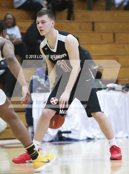 Thumbnail 2 in Woodstock Academy vs. St. Andrew's (Spalding Hoophall Classic) photogallery.