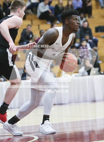 Thumbnail 2 in Woodstock Academy vs. St. Andrew's (Spalding Hoophall Classic) photogallery.