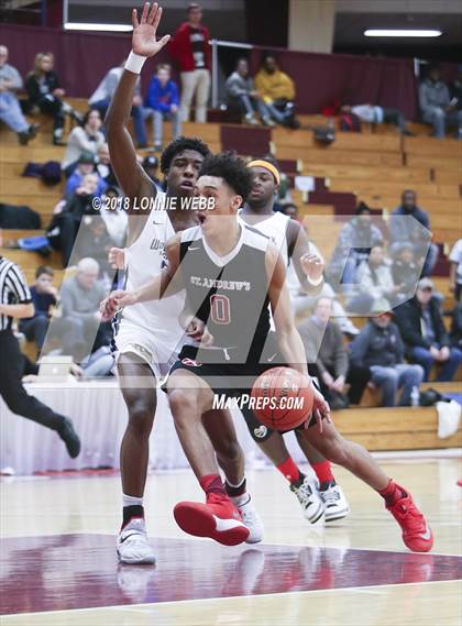 Thumbnail 1 in Woodstock Academy vs. St. Andrew's (Spalding Hoophall Classic) photogallery.