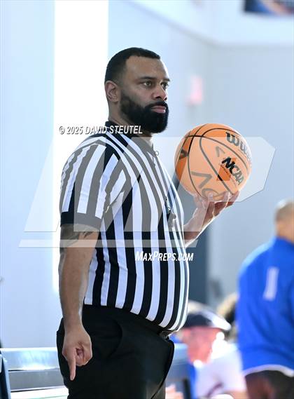 Thumbnail 1 in Venture Academy vs. Christian Brothers (Fortune Showcase) photogallery.