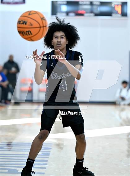 Thumbnail 1 in Venture Academy vs. Christian Brothers (Fortune Showcase) photogallery.