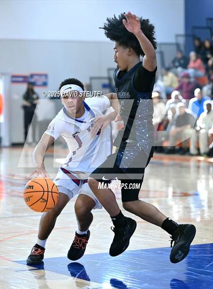Thumbnail 3 in Venture Academy vs. Christian Brothers (Fortune Showcase) photogallery.