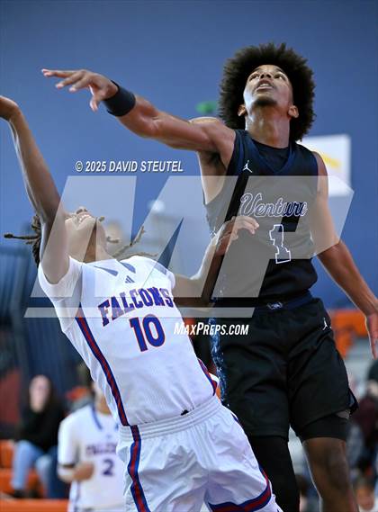 Thumbnail 1 in Venture Academy vs. Christian Brothers (Fortune Showcase) photogallery.