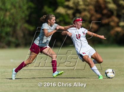 Thumbnail 3 in Maryville vs. Dobyns-Bennett photogallery.