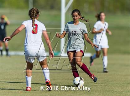 Thumbnail 2 in Maryville vs. Dobyns-Bennett photogallery.