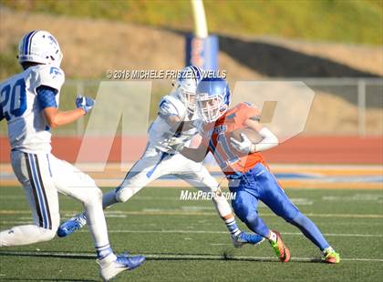 Thumbnail 2 in JV:  Clairemont vs La Jolla Country Day  photogallery.