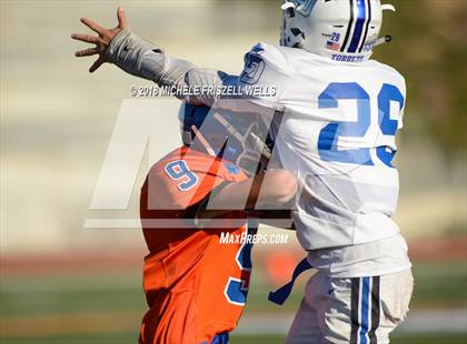 Thumbnail 3 in JV:  Clairemont vs La Jolla Country Day  photogallery.