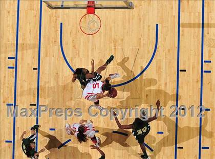 Thumbnail 3 in Mater Dei vs. Long Beach Poly (CIF D1 SoCal Regional Final) photogallery.
