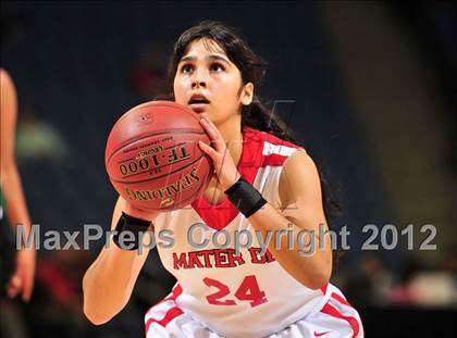Thumbnail 2 in Mater Dei vs. Long Beach Poly (CIF D1 SoCal Regional Final) photogallery.