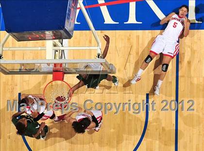 Thumbnail 3 in Mater Dei vs. Long Beach Poly (CIF D1 SoCal Regional Final) photogallery.