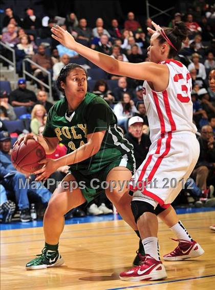 Thumbnail 2 in Mater Dei vs. Long Beach Poly (CIF D1 SoCal Regional Final) photogallery.