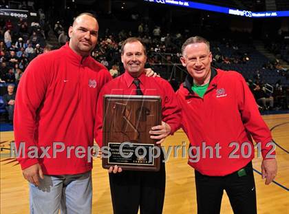 Thumbnail 2 in Mater Dei vs. Long Beach Poly (CIF D1 SoCal Regional Final) photogallery.