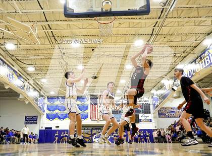 Thumbnail 2 in Holy Cross @ Newport Central Catholic photogallery.