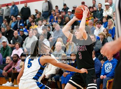 Thumbnail 3 in Ladue Horton Watkins vs. De Smet Jesuit (MSHSAA Class 5 District 3 Final) photogallery.