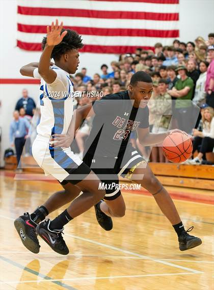 Thumbnail 3 in Ladue Horton Watkins vs. De Smet Jesuit (MSHSAA Class 5 District 3 Final) photogallery.