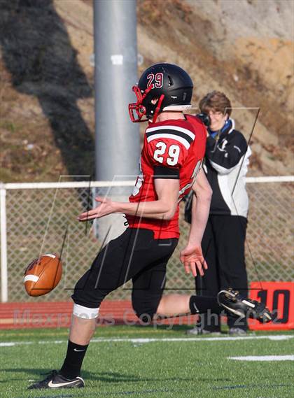 Thumbnail 2 in Richland vs. Hickory (PIAA 2A Quarterfinal) photogallery.