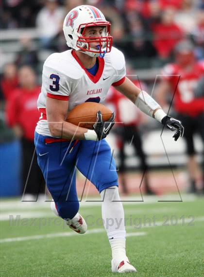 Thumbnail 3 in Richland vs. Hickory (PIAA 2A Quarterfinal) photogallery.
