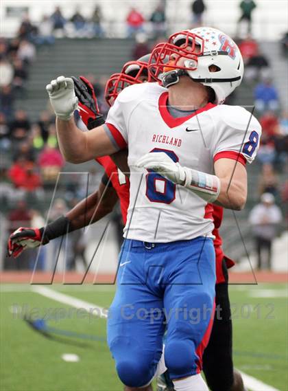 Thumbnail 2 in Richland vs. Hickory (PIAA 2A Quarterfinal) photogallery.