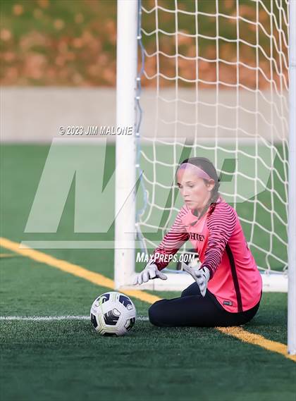 Thumbnail 2 in Whitney vs. Monte Vista photogallery.