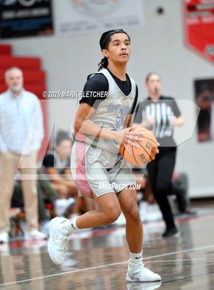 Thumbnail 2 in Rockledge vs Boone (Barracuda New Years Shootout) photogallery.