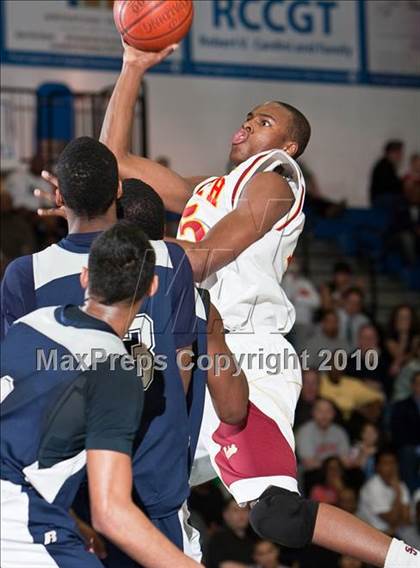 Thumbnail 1 in St. Joseph vs Hillhouse (CIAC LL Semifinal) photogallery.