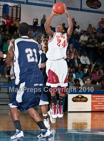 Thumbnail 3 in St. Joseph vs Hillhouse (CIAC LL Semifinal) photogallery.