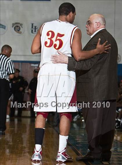 Thumbnail 3 in St. Joseph vs Hillhouse (CIAC LL Semifinal) photogallery.