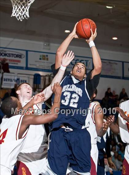 Thumbnail 3 in St. Joseph vs Hillhouse (CIAC LL Semifinal) photogallery.