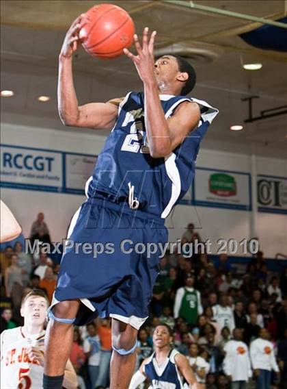 Thumbnail 1 in St. Joseph vs Hillhouse (CIAC LL Semifinal) photogallery.