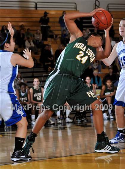 Thumbnail 2 in Dana Hills vs. Mira Costa (Larry Doyle OC Championships) photogallery.