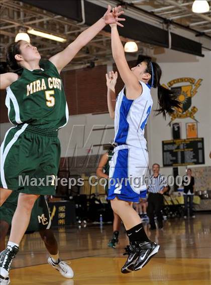 Thumbnail 3 in Dana Hills vs. Mira Costa (Larry Doyle OC Championships) photogallery.