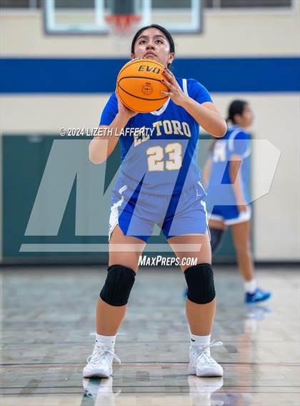 Thumbnail 3 in El Toro vs. University (West Coast Jamboree) photogallery.
